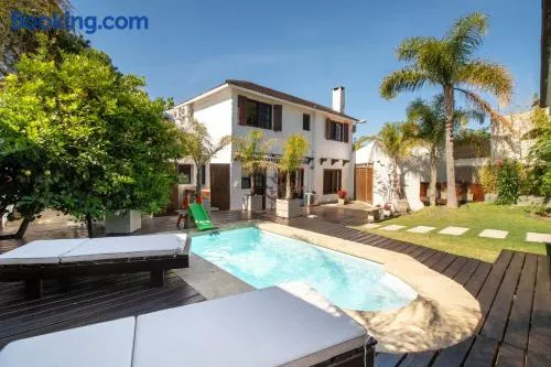 Villa avec internet haut débit, jardin et barbecue | Vue mer - Image 1
