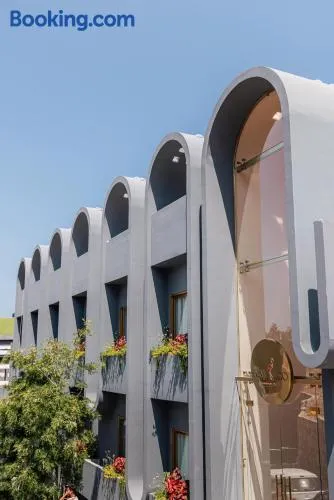 Flamingo Boutique Hotel - Image 1