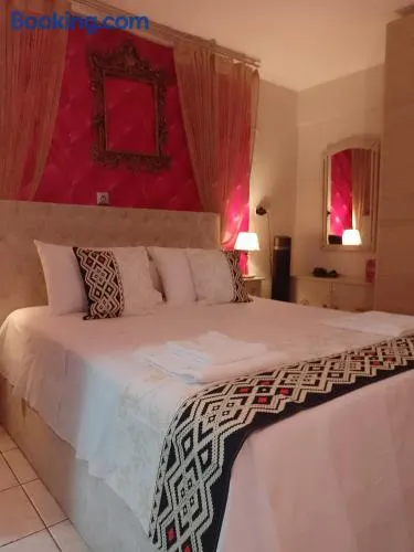 Spacious Fully equipped apt Dora Holidays By the sea at Flogita Beach - Image 1