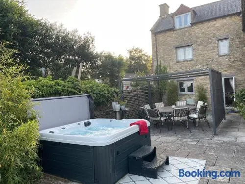 Cotswold farmhouse with Hot tub near Castle Comb - Image 1