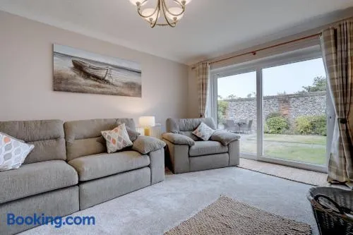 Pebblelight by Winterton Cottages - Image 1