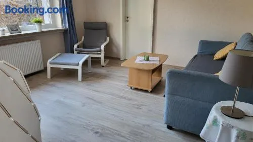 2 Zi-Appartment mit Gartennutzung - Image 1