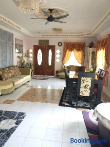 Love homestay CT - Image 1