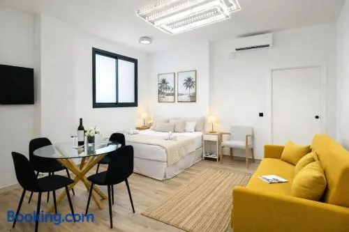 Avakianni Boutique - Image 1