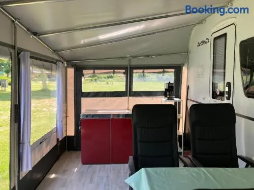 Comfort Wohnwagen max 2 Erw u 2 Kd - Image 1