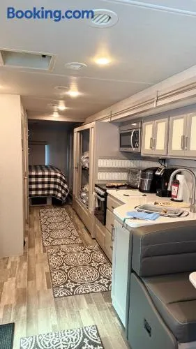 Private Cozy R/V , for your enjoyment - Image 1