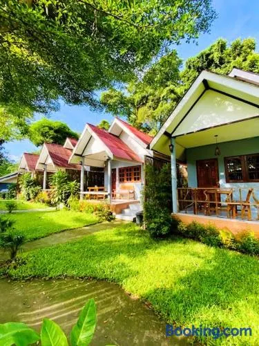 THARA PHLU BUNGALOWS Koh Chang - Image 1