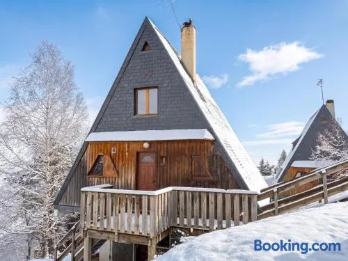 Chalet authentique à Saint-Lary-Soulan avec vue sur la montagne - Image 1