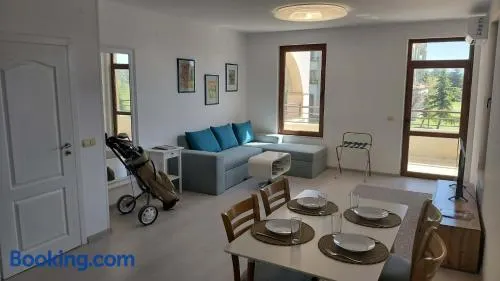 Luxury Lighthouse Golf Apartment - Image 1