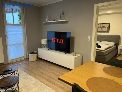 Zentral wohnen am Marktplatz mit Balkon & Netflix - Image 1