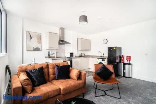 Modern 1BR Near Wrexham Stadium & City Centre - Image 1