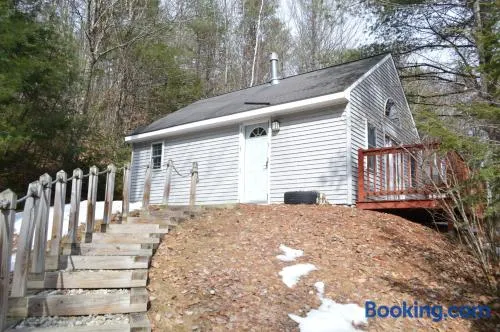 Silver Maple Cottage - Image 1
