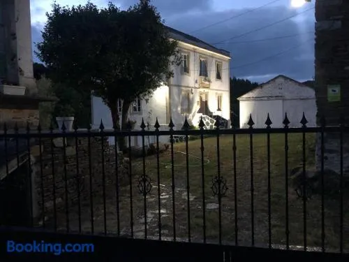 Casa de Campo Pumarada de Oirín - Image 1