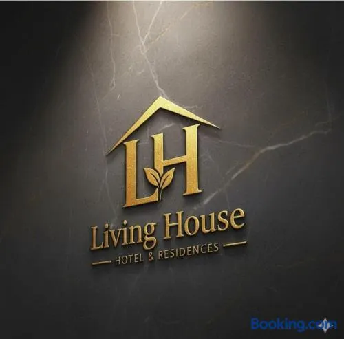 Living House - Image 1