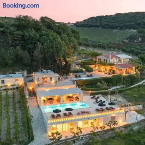 Villa Mantilari Wine Estate 7 Apartments 2 Private Pools 1 Heated Tennis Court Fitness Center - Image 1