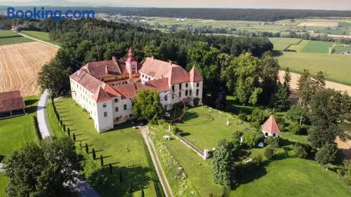 Relaxing Days at Renaissance Castle - 2BR - Image 1