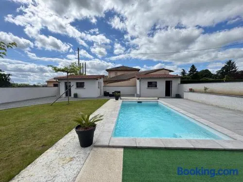 B & G - Studio avec terrasse et accès à la piscine - Image 1