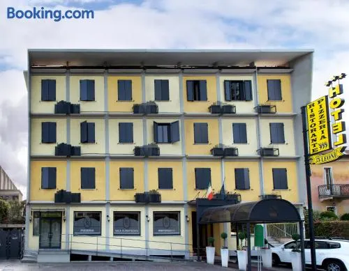 Hotel Ristorante Tre Leoni - Image 1