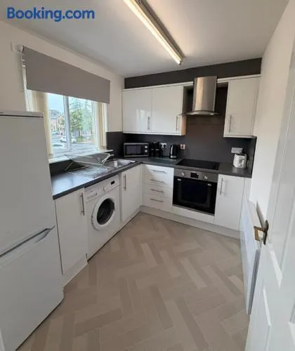 Kelpies Serviced Apartments Alexander- 2 Bedrooms - Image 1