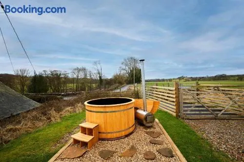 Host & Stay - Kingbridge Forge - Image 1