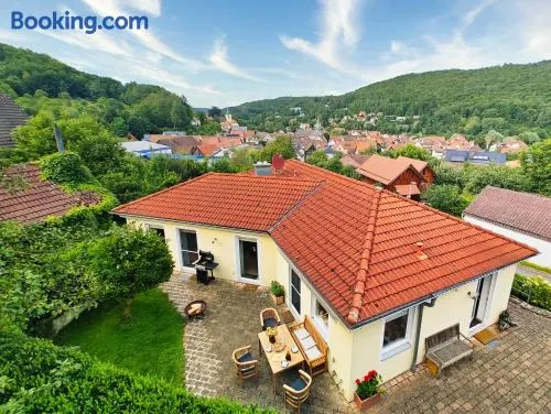 Casa-Philipp, mediterrane, lichtdurchflutete, stilvolle Ruhe-Oase, ebenerdig, mit Garten, Terrasse, Grill und Sauna im Naturparadies Fränkische Schweiz - Image 1