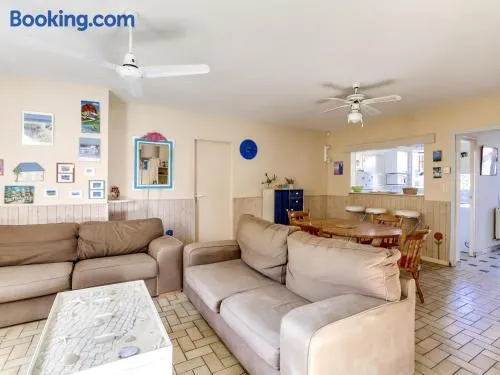 Villa T4 à Biscarrosse Plage, jardin privé, WiFi, 50m de la plage, 6 personnes - FR-1-521-150 - Image 1