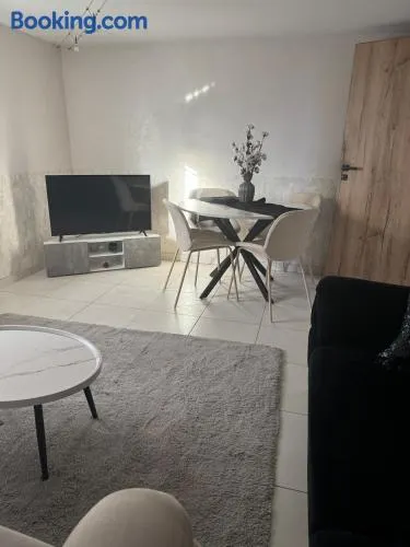Lila's Home - Appartement dans maison avec extérieur - Image 1