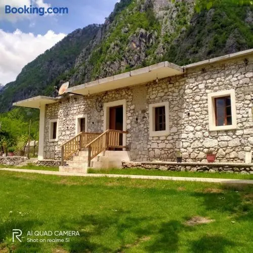 Stomici Guesthouse - Image 1