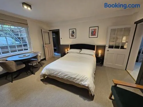 Derngate Basement Apartment - Image 1