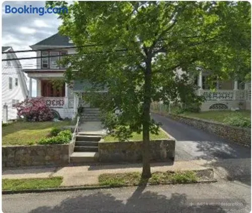 Charming Victorian Home in the Heart of White Plains - Image 1