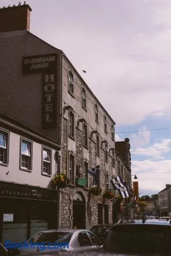The Farnham Arms Hotel - Image 1
