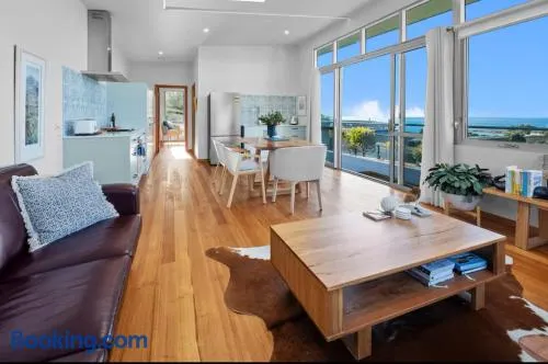 Seascape Retreat - Image 1