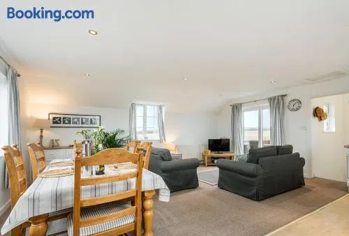 Arnold Cottage - Image 1