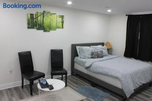 Comfy basement near KW airport - Image 1