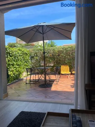 Mini villa en bord de mer avec espace extérieur - Image 1