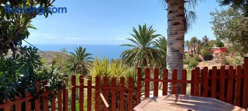 Cabaña Los Palmeros, vista al mar y la montaña - Image 1