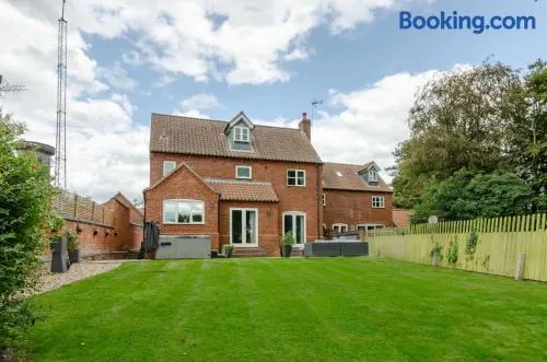 5 Bed in Mundesley oc-t26834 - Image 1