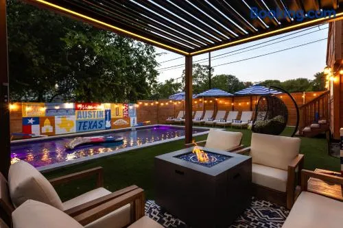 Luxury Downtown Retreat with Pool and Hot Tub, 6Bdr - Image 1