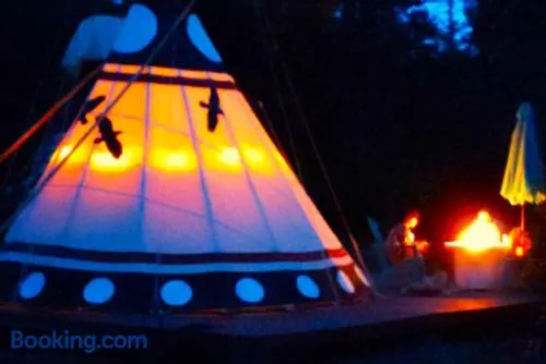 Ravens Myth - Luxury Glamping - Sleeps 2 - Image 1