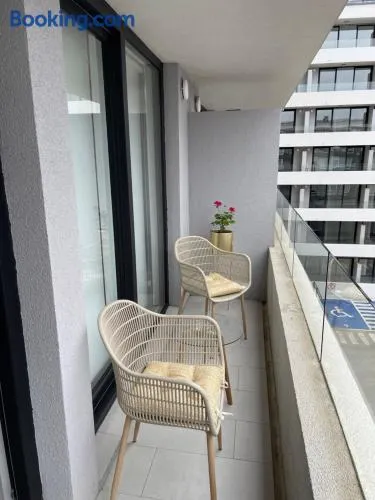 Edificio Curitiba, Apartamento nuevo y céntrico 1B 1D - Image 1