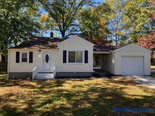Serenity on over an acre easy access to 311 and HPU - Image 1
