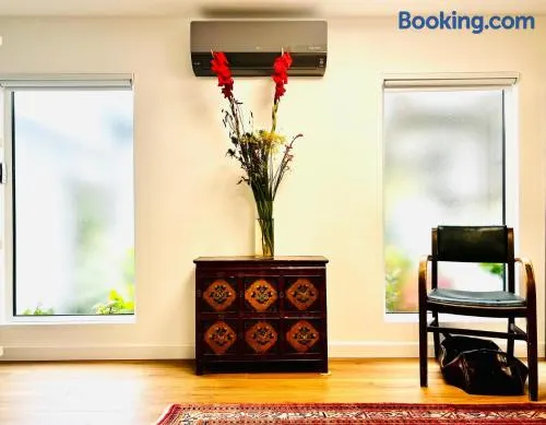 Modern Studio in Camden - Image 1