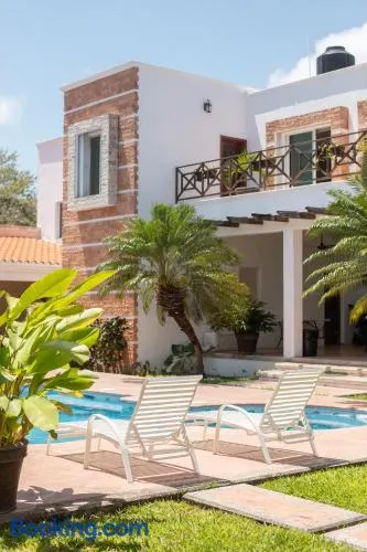 Casa privada con alberca grande - Image 1