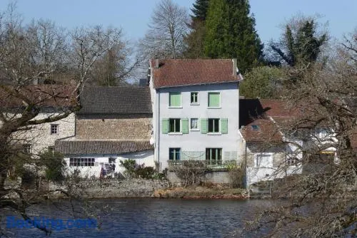 Chambres d'Hôtes L'Hirondelle du Lac - Image 1