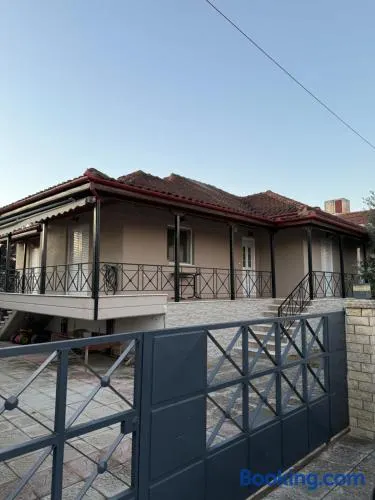 Άνετη Κατοικία για Απόδραση στη Λίμνη Πλαστήρα - Image 1