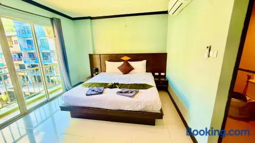 Hotel Hollywood Inn Love Patong - Image 1