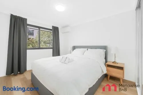 MetaWise BnB Bright 1Bed Loft Near The Star & CBD - Image 1