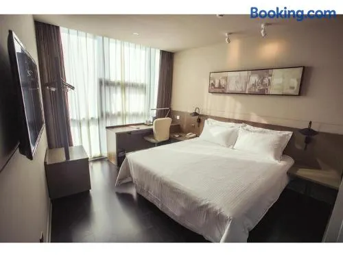 Jinjiang Inn Select Yancheng Oufeng Hua Street Julong Lake - Image 1