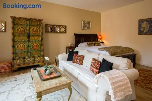 Sedona Wellness Casita with Hot Tub, Outdoor Sauna & Private Courtyard - Image 1