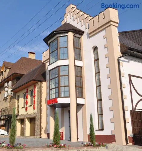 Felisa Hotel - Image 1